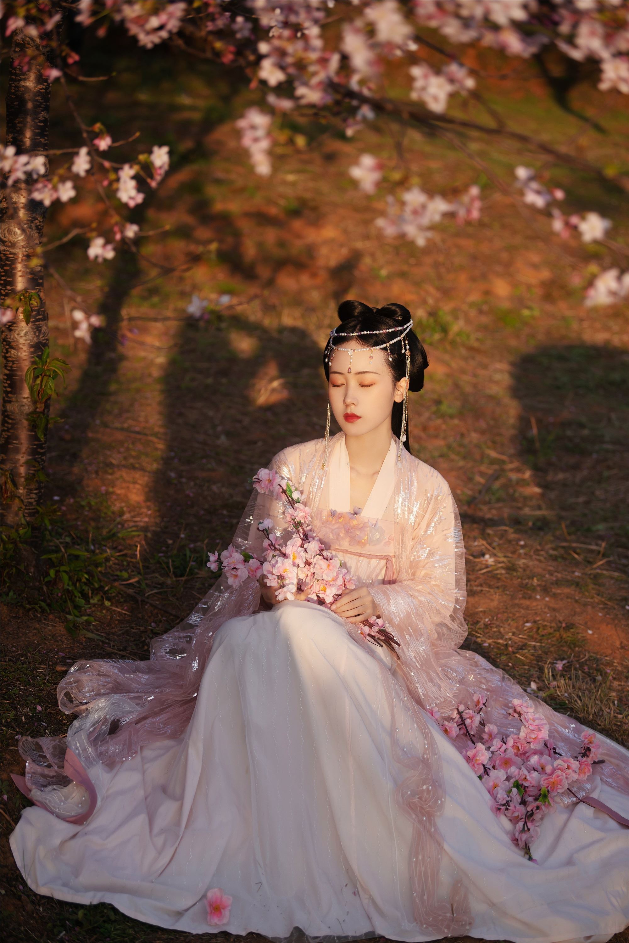 YITUYU 艺图语 2021.04.15 桃夭 小熊